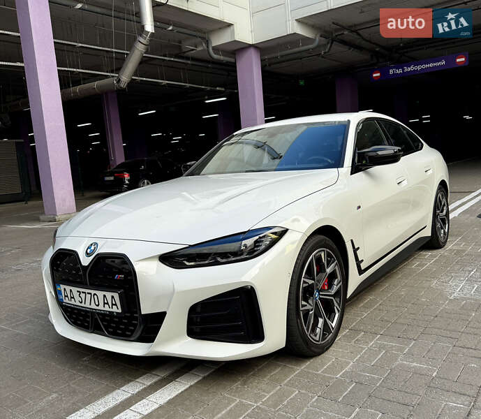 Купе BMW i4 2023 в Киеве фото 3 Купе BMW i4 2023 в Киеве