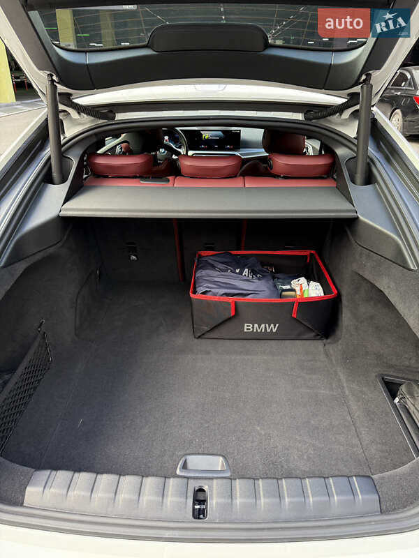 Купе BMW i4 2023 в Киеве фото 20 Купе BMW i4 2023 в Киеве