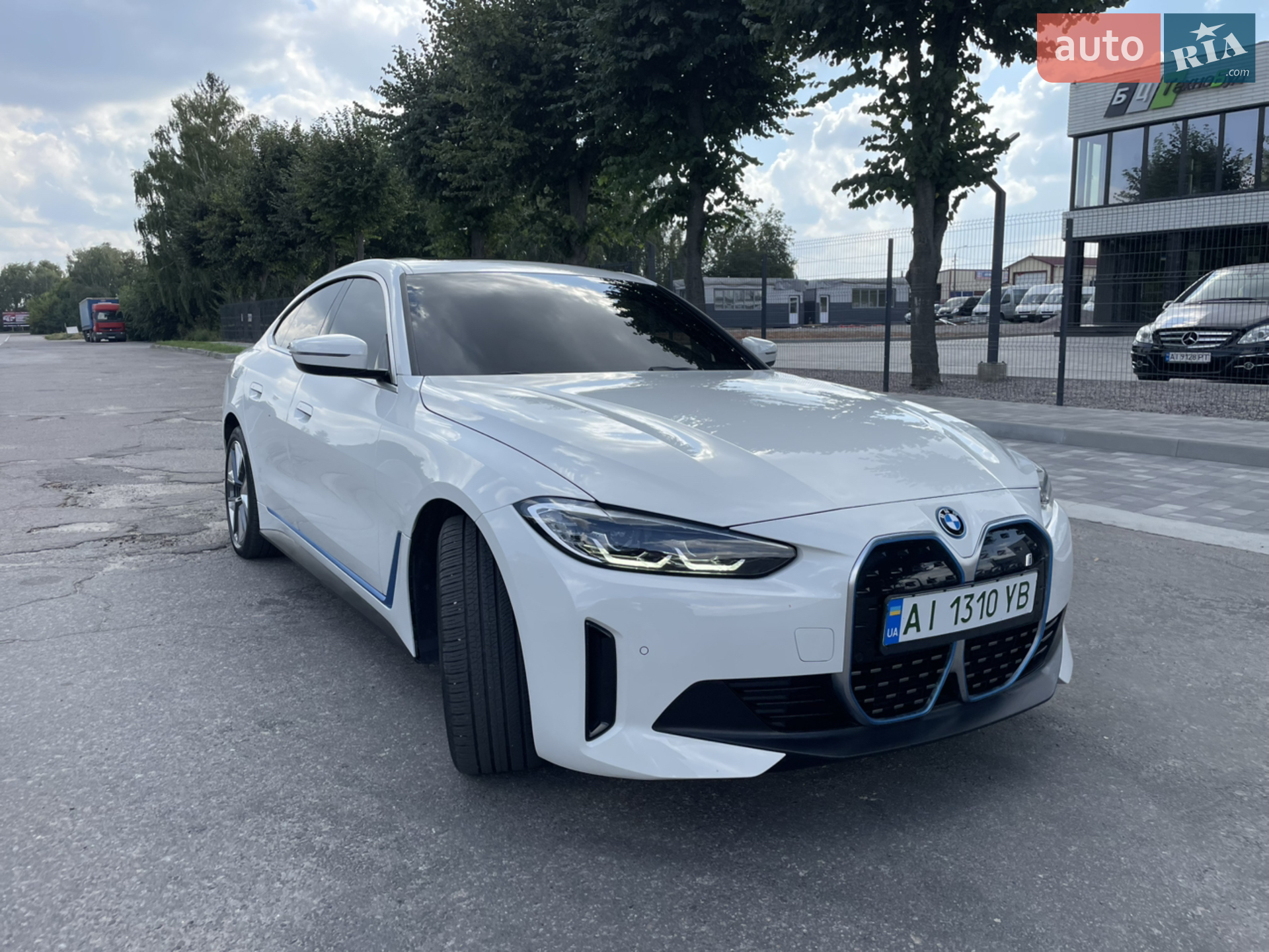 2023 BMW i4 - мініатюра 21