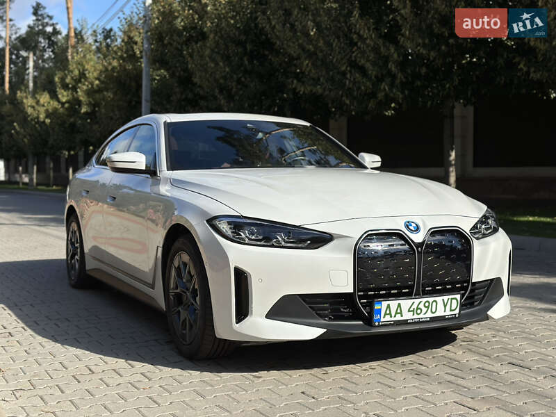 Купе BMW i4 2023 в Киеве