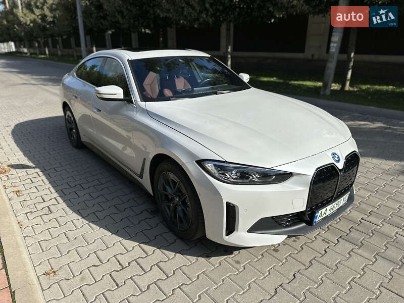 Купе BMW i4 2023 в Киеве