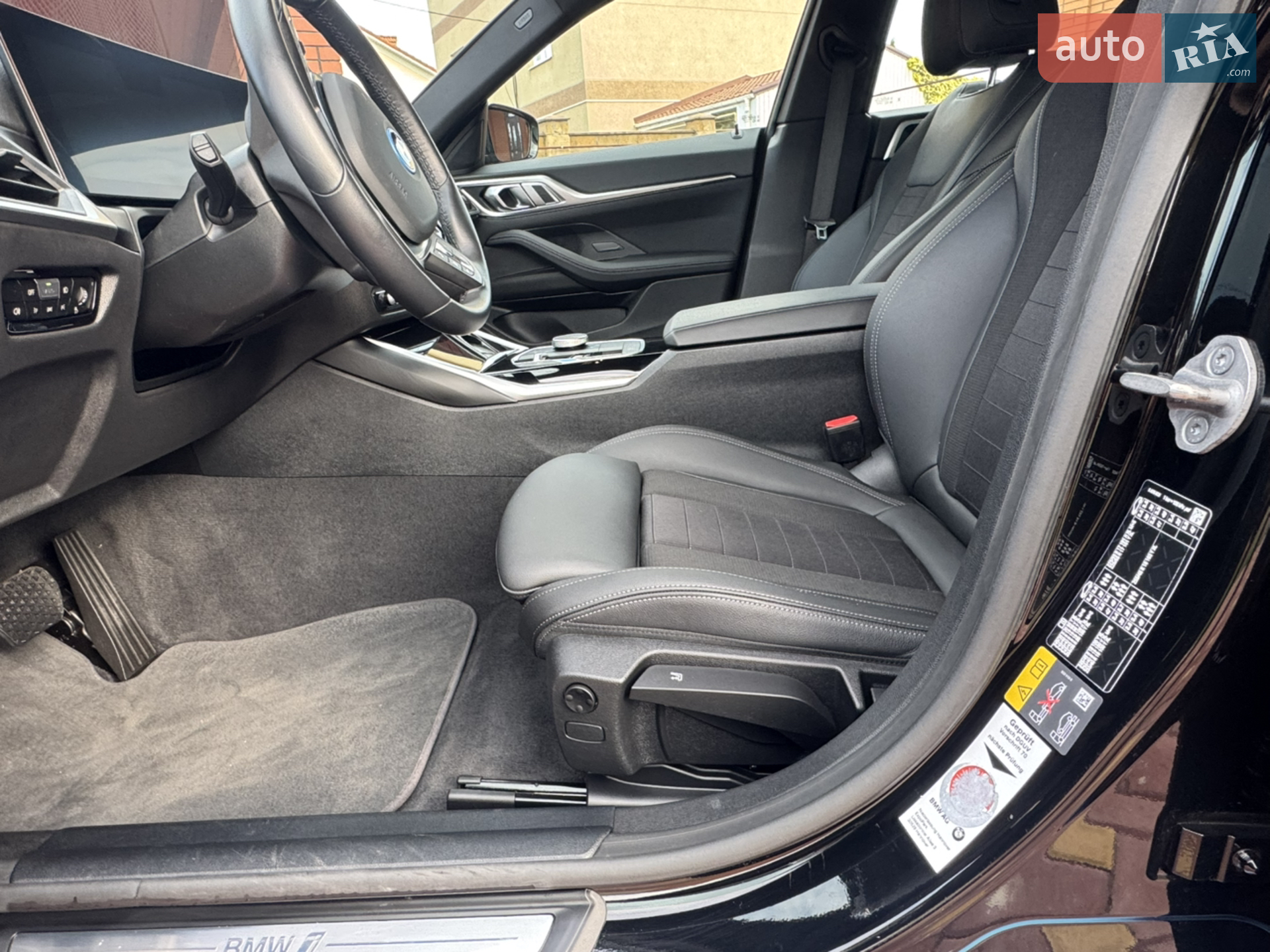 2023 BMW i4 - мініатюра 25