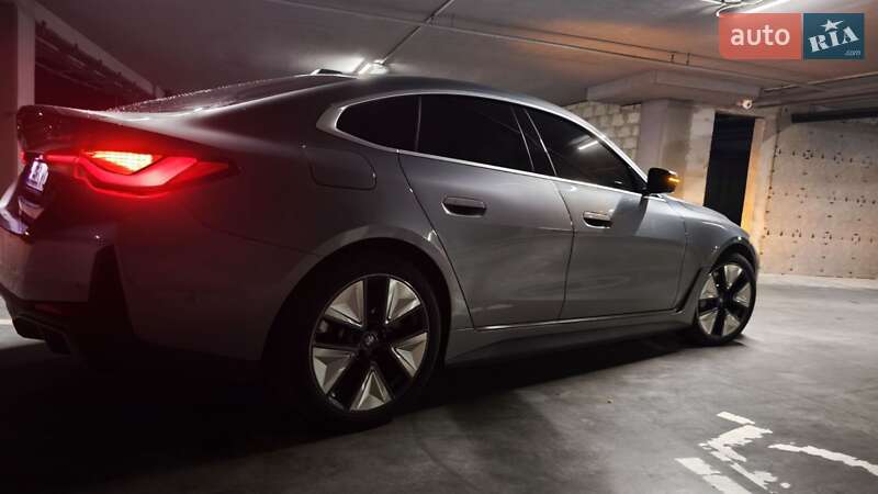 Купе BMW i4 2023 в Львове