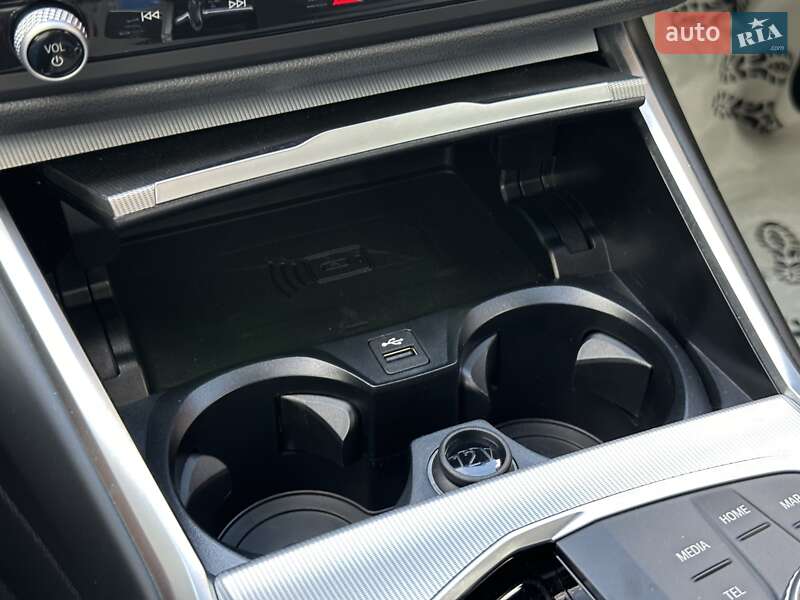 Купе BMW i4 2023 в Львові
