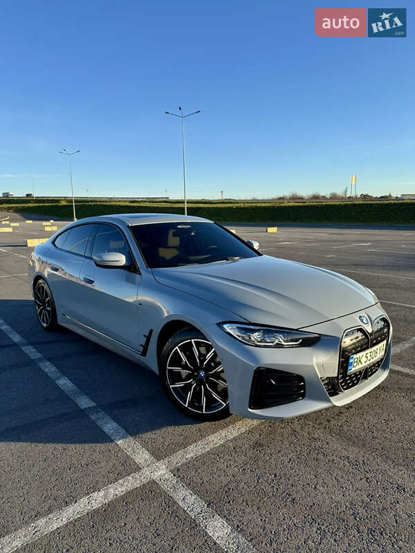 Купе BMW i4 2022 в Львове
