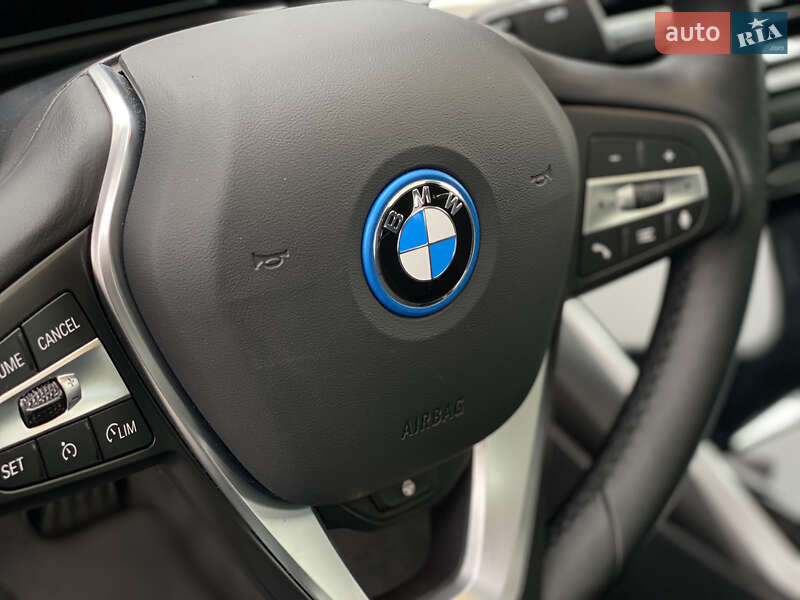 Купе BMW i4 2024 в Киеве фото 27 Купе BMW i4 2024 в Киеве