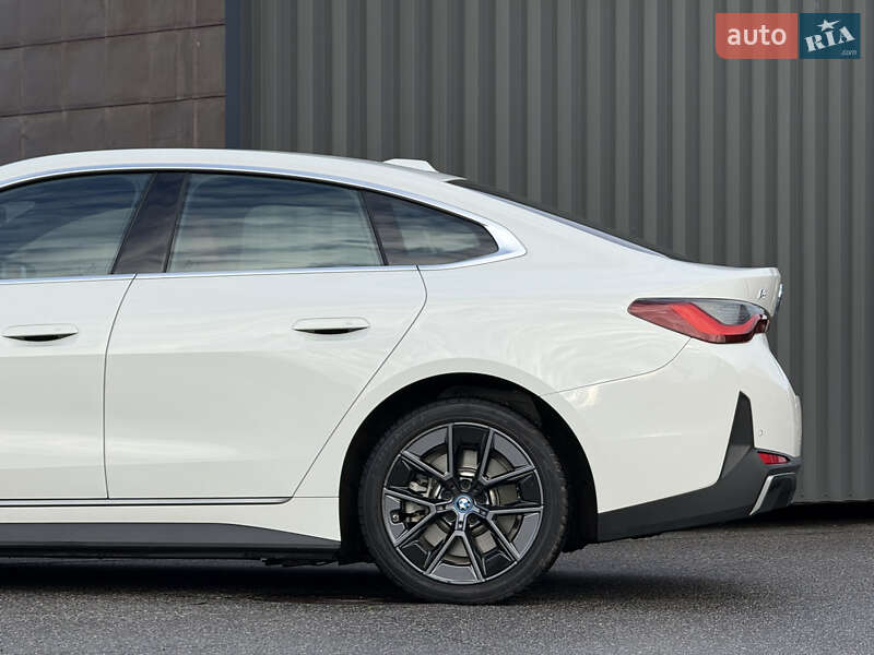 Купе BMW i4 2022 в Киеве фото 18 Купе BMW i4 2022 в Киеве