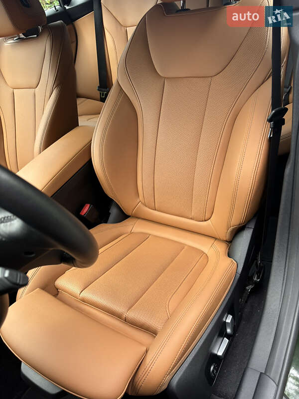 Купе BMW i4 2022 в Львове