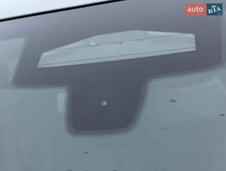 Купе BMW i4 2022 в Самборе