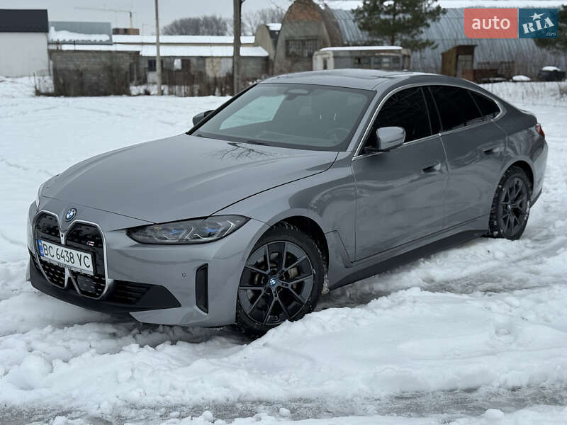 Купе BMW i4 2022 в Самборе