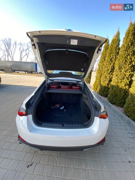 Купе BMW i4 2024 в Самборе