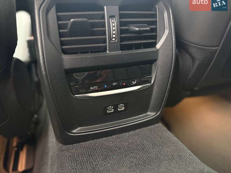 Купе BMW i4 2024 в Киеве