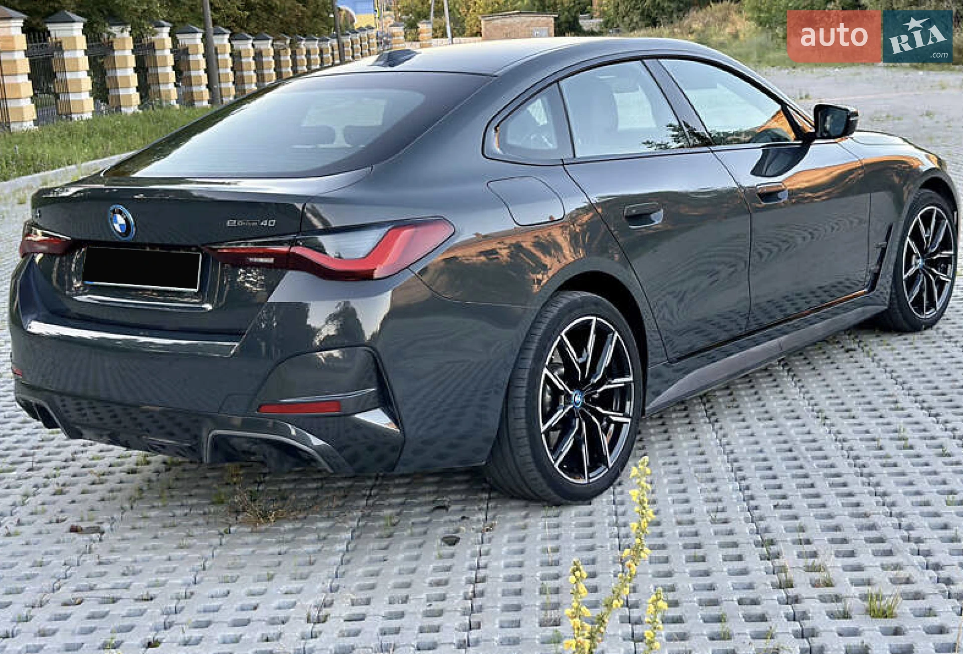 2022 BMW i4 - мініатюра 9