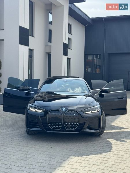 Купе BMW i4 2023 в Иршаве