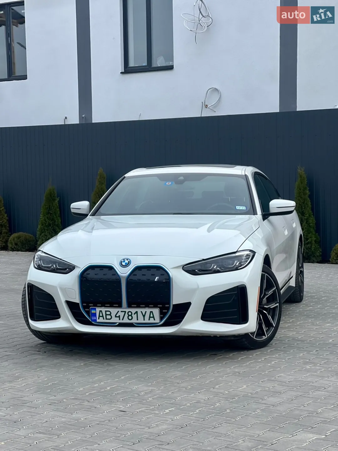 2022 BMW i4 - мініатюра 3