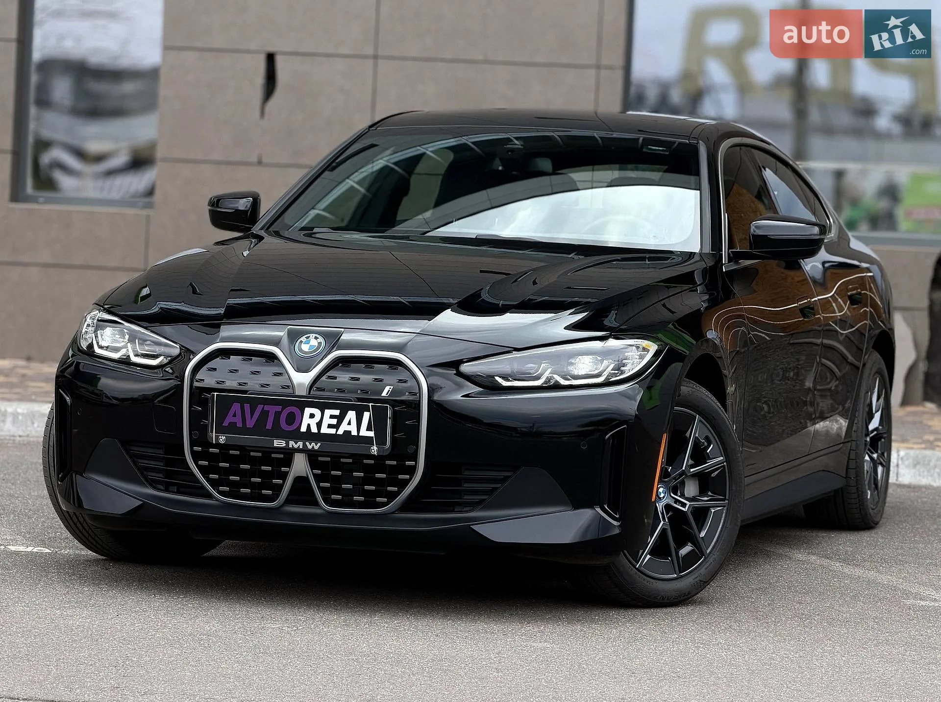 2023 BMW i4 - фото 1