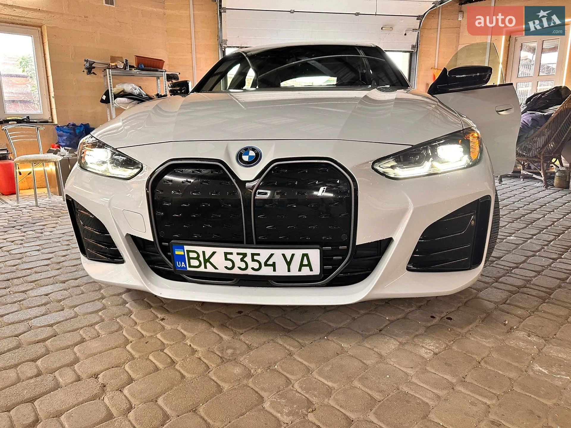 2023 BMW i4 - мініатюра 23