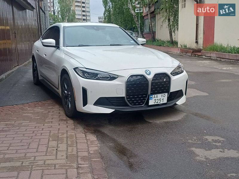 Купе BMW i4 2023 в Киеве
