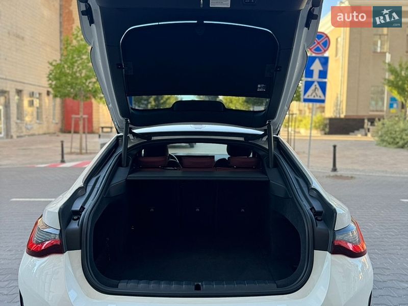 Купе BMW i4 2023 в Білій Церкві