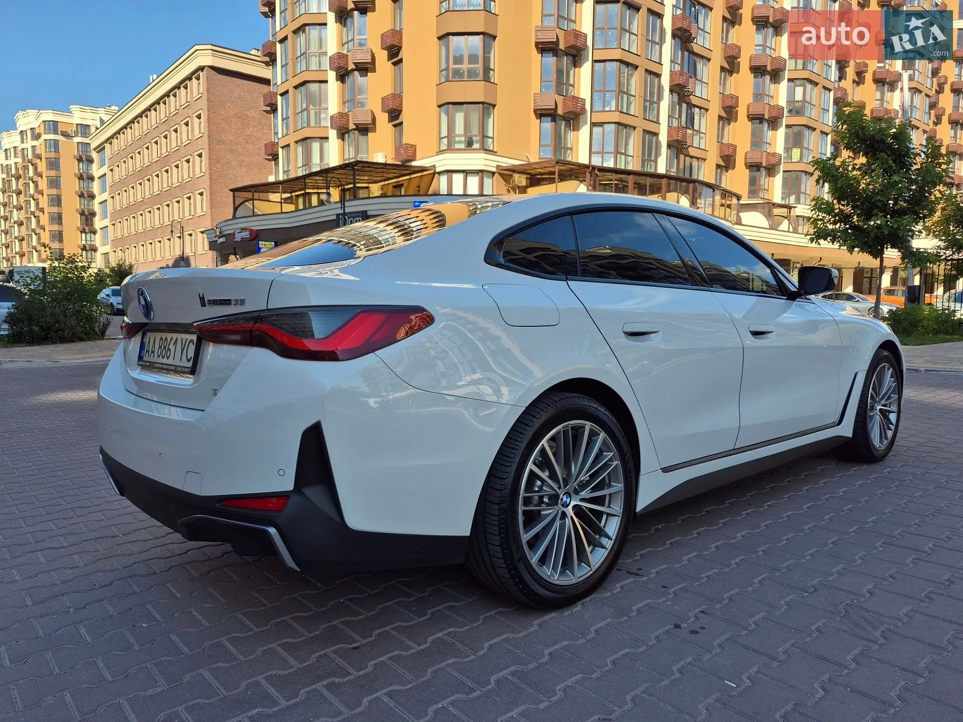 2023 BMW i4 - мініатюра 7