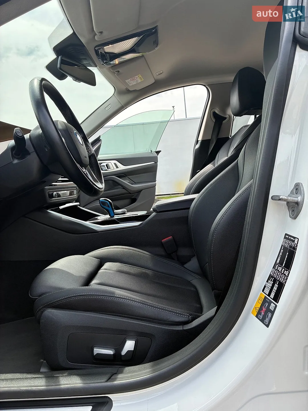 2022 BMW i4 - мініатюра 28