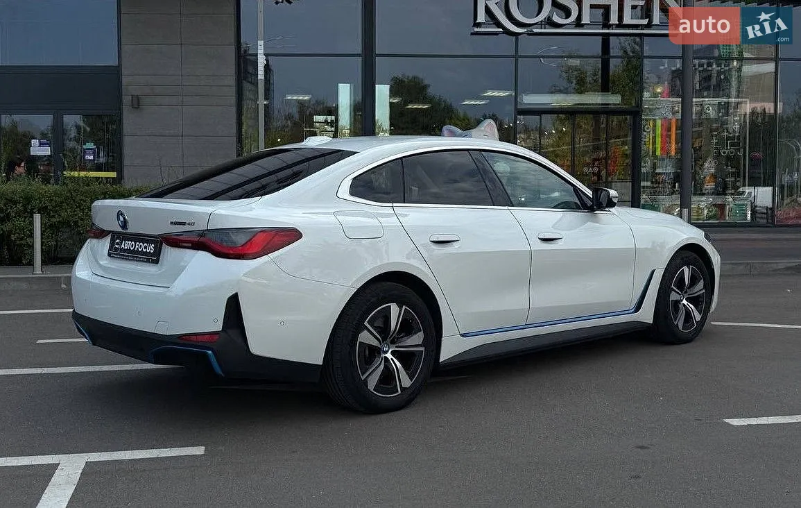 2022 BMW i4 - мініатюра 8