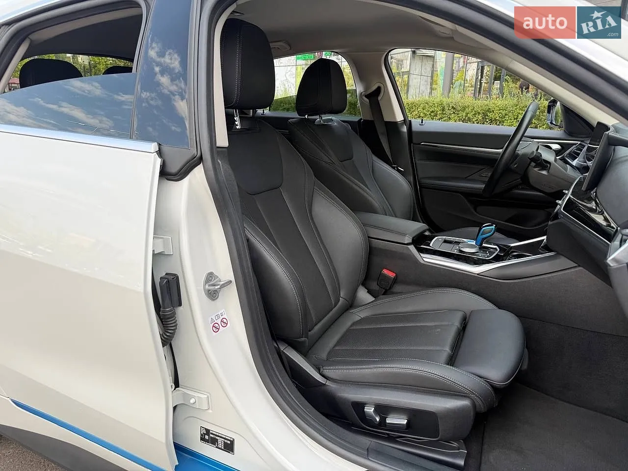 2022 BMW i4 - мініатюра 15