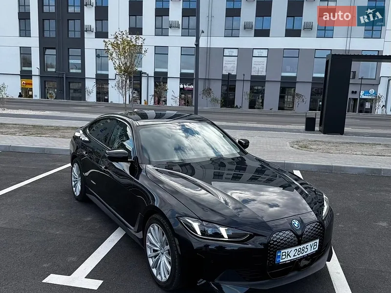 BMW i4