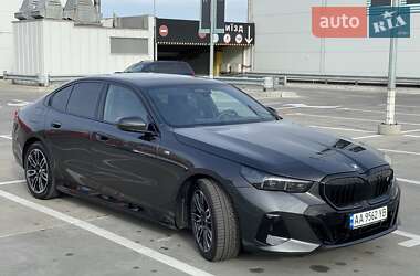 Седан BMW i5 2023 в Киеве