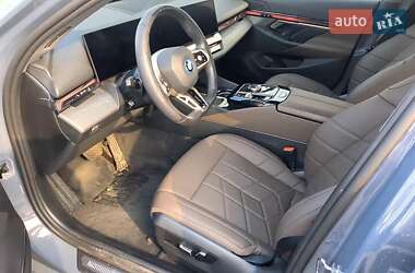 Седан BMW i5 2024 в 