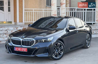 Седан BMW i5 2024 в 