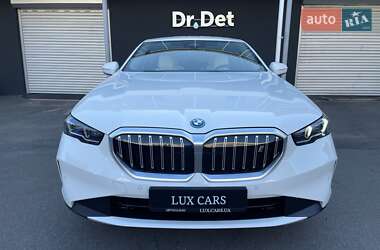 Седан BMW i5 2024 в 