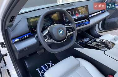 Седан BMW i5 2024 в 