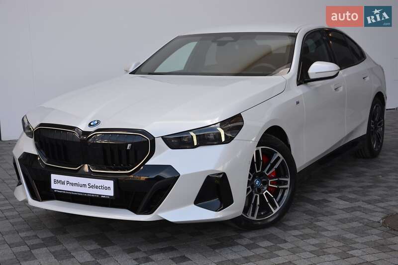 Седан BMW i5 2024 в 