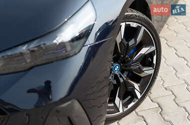 Седан BMW i5 2023 в 