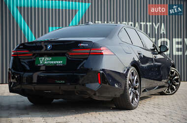 Седан BMW i5 2023 в 