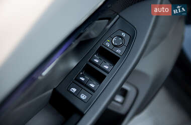 Седан BMW i5 2023 в 