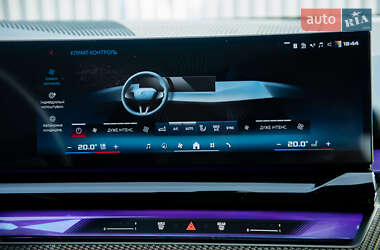 Седан BMW i5 2023 в 