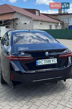 Седан BMW i5 2023 в  фото 9 Седан BMW i5 2023 в