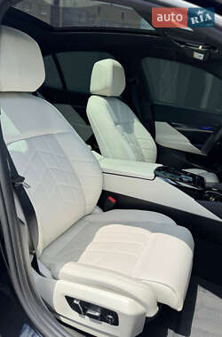 Седан BMW i5 2023 в  фото 21 Седан BMW i5 2023 в