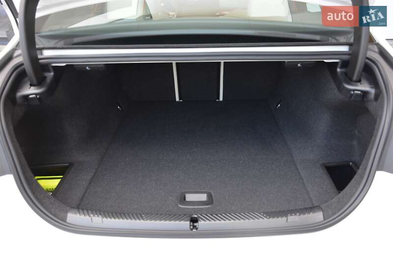 Седан BMW i5 2024 в Киеве