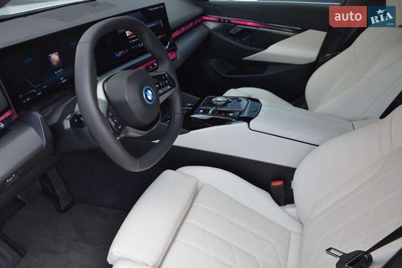 Седан BMW i5 2024 в Киеве