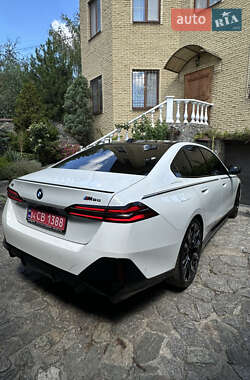 Седан BMW i5 2024 в 