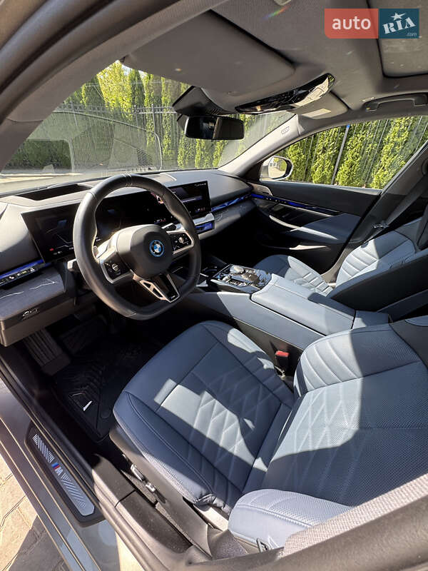 Седан BMW i5 2024 в Одессе