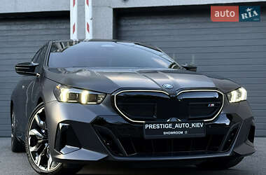 Седан BMW i5 2023 в Киеве