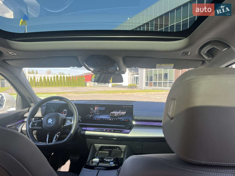 Седан BMW i5 2024 в Киеве