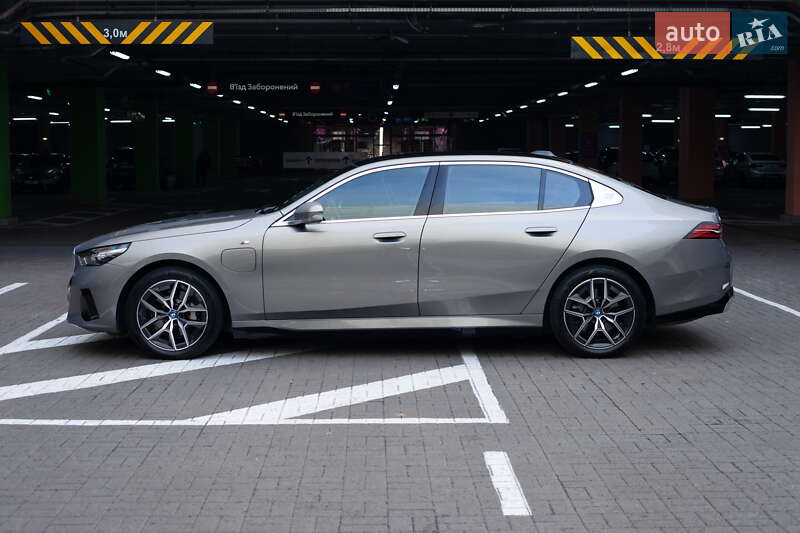 Седан BMW i5 2024 в Киеве фото 13 Седан BMW i5 2024 в Киеве
