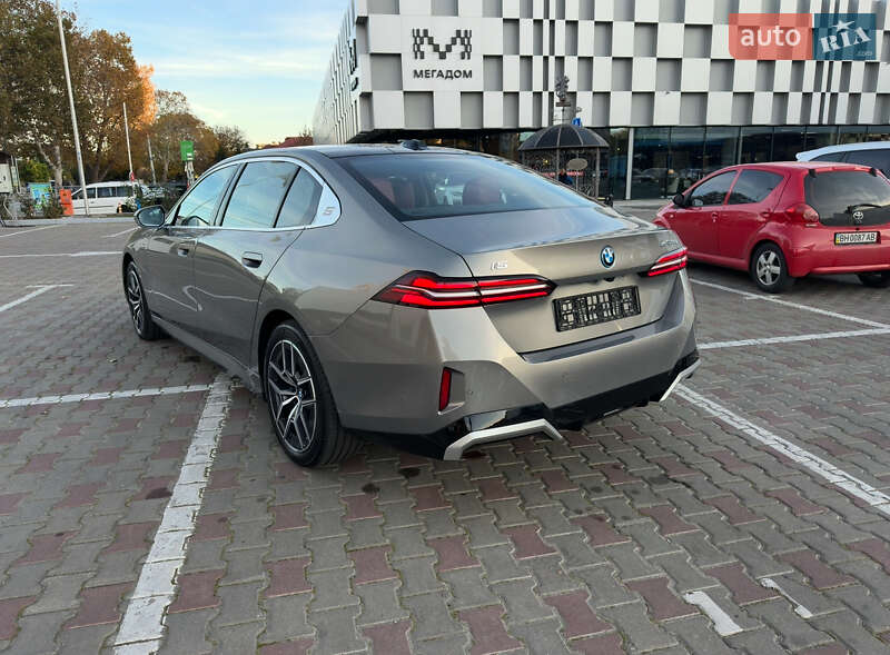 Седан BMW i5 2024 в Одессе