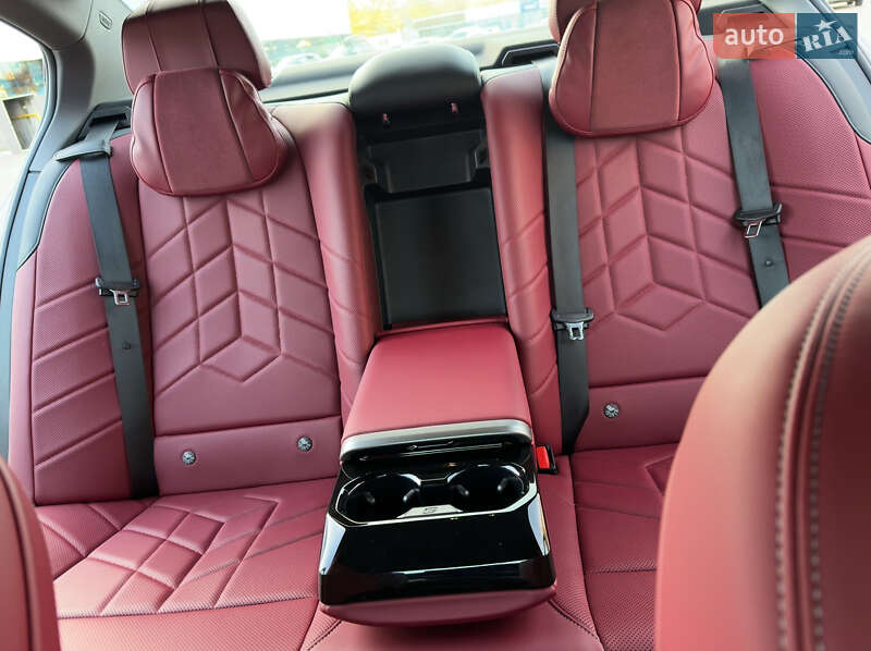 Седан BMW i5 2024 в Одессе