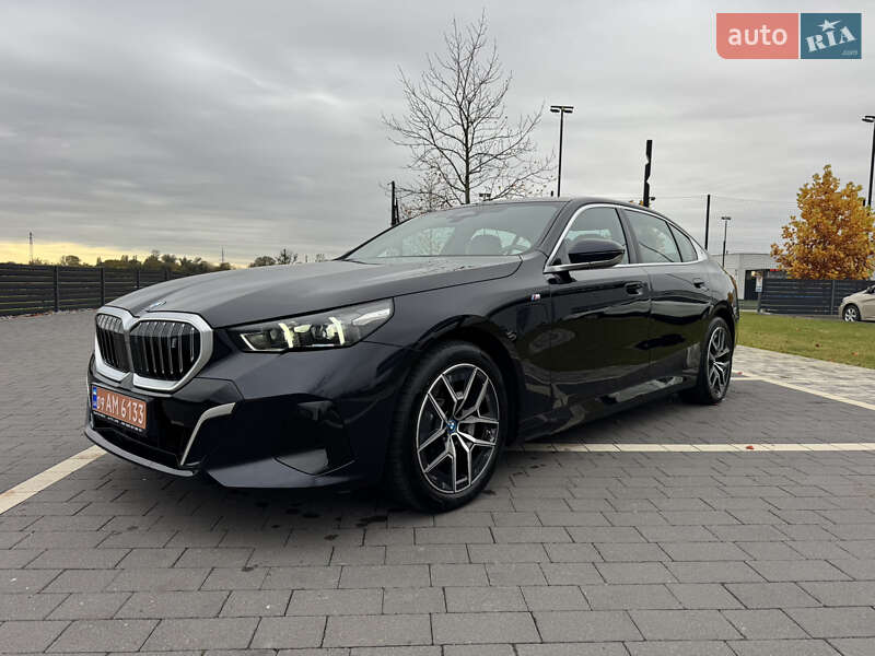 Седан BMW i5 2024 в Мукачевому